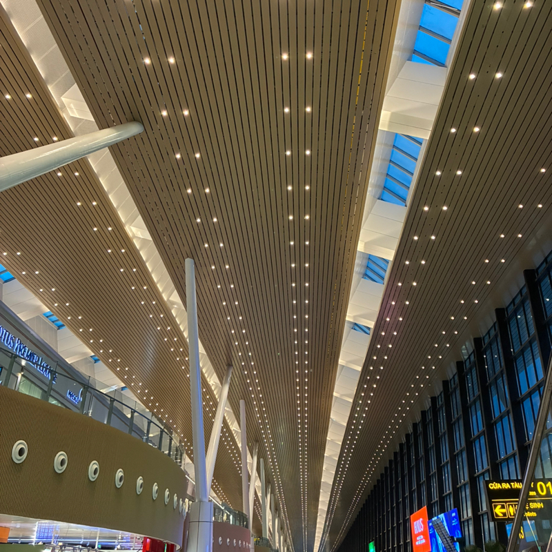#721 トランジット中の空港より✈️