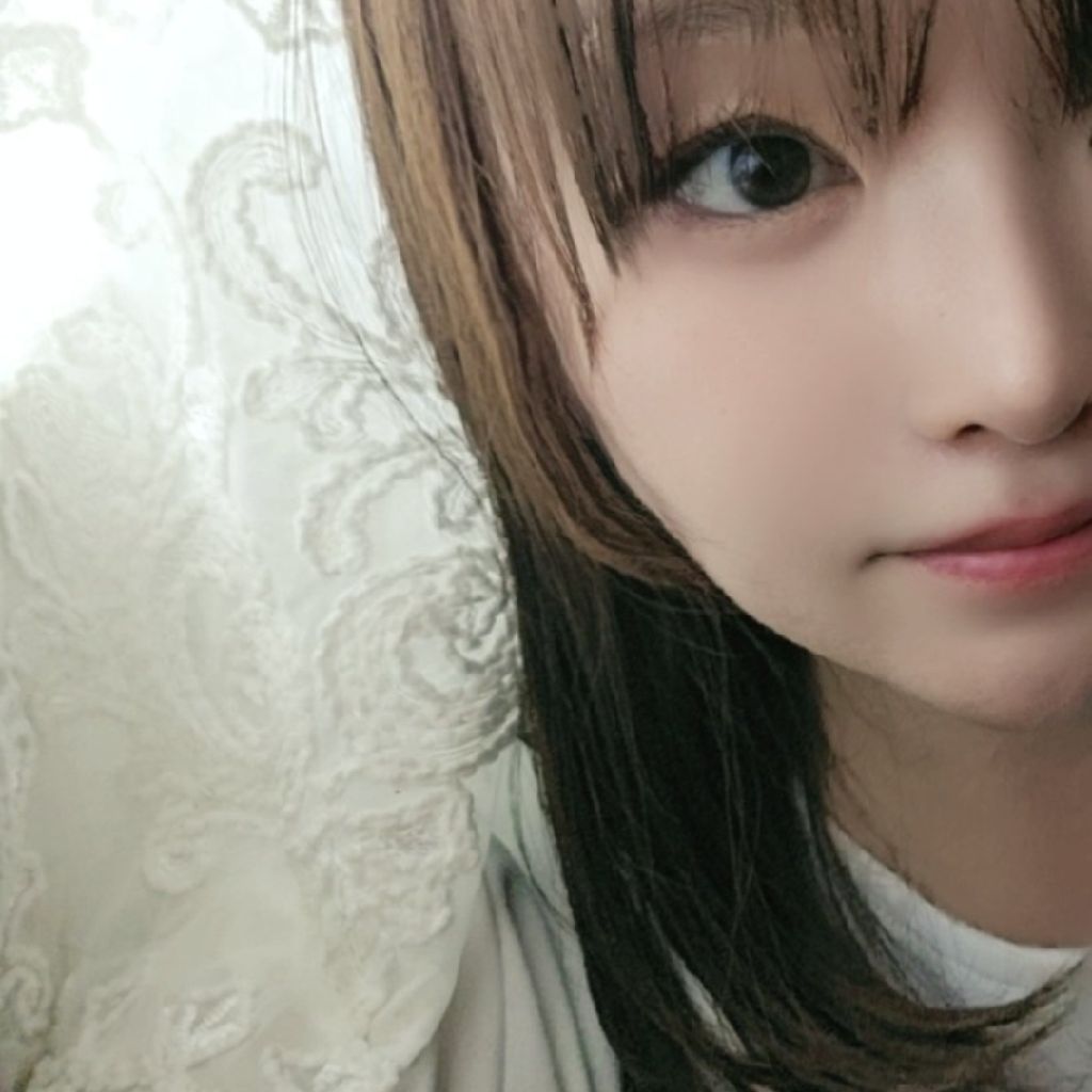  望月と万札と、時々パンツ。