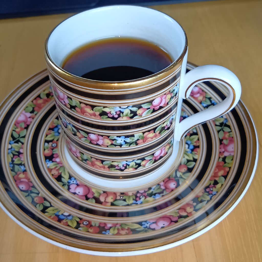 🌅モーニングコーヒー☕(〃^∇^)o_彡☆