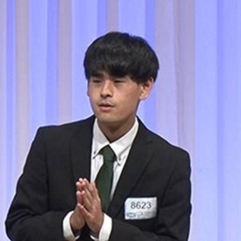 この男。キャンプ場につき。