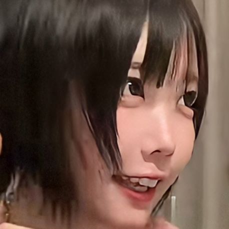 どっぺ ( お酒を飲むと𝐤𝐞𝐲 𝐜𝐫𝐞𝐰 )