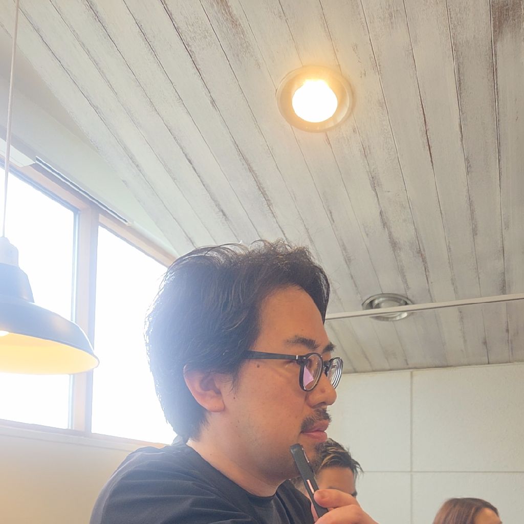 デモ?