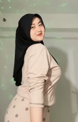 Y7vM4b