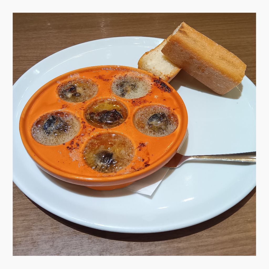 【食欲の秋】エスカルゴ、その豊かな味わいと歴史