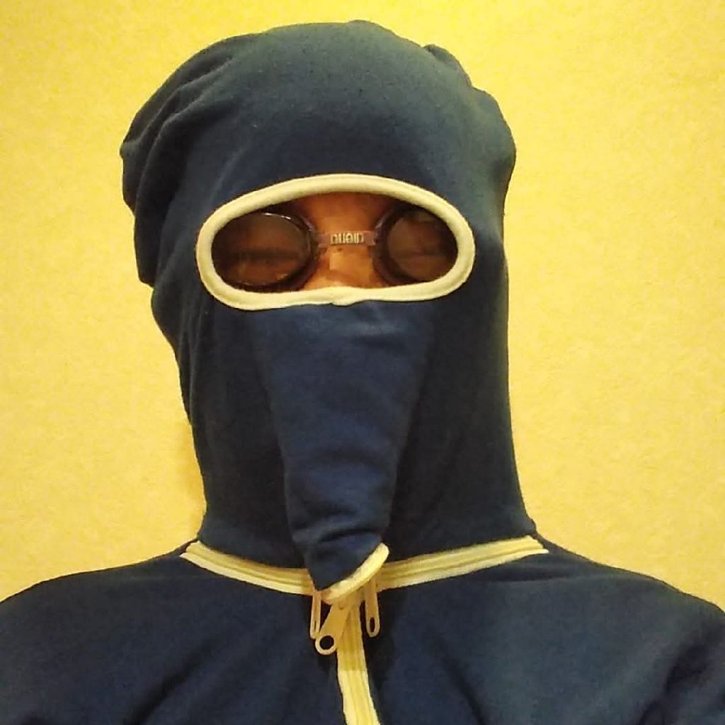 見張られてる？